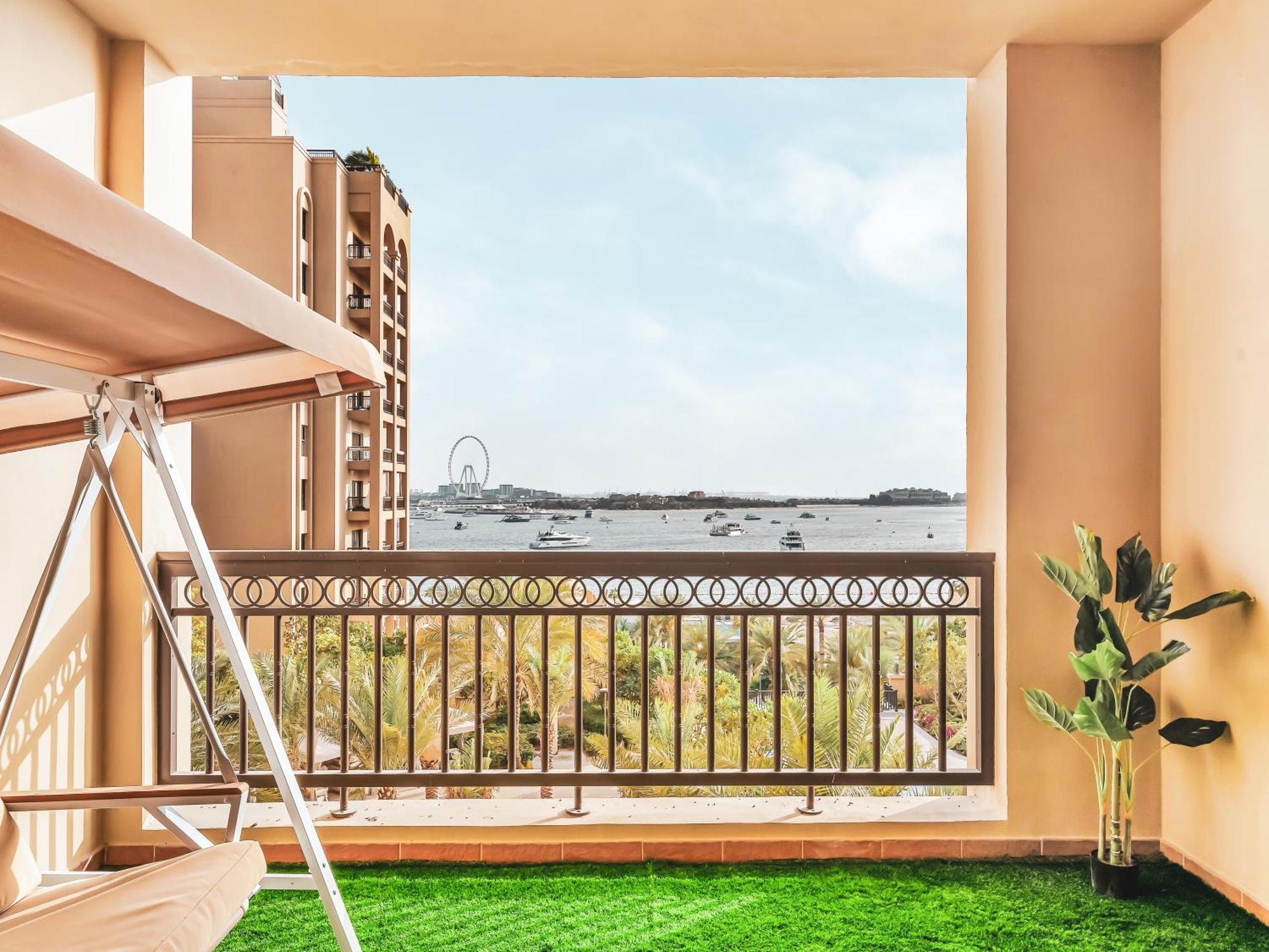 New Fairmont With Private On Palmjumeirah